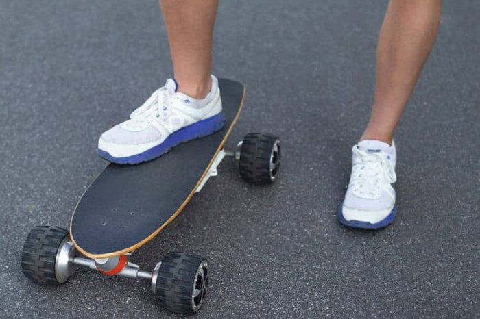 Elektrický skateboard