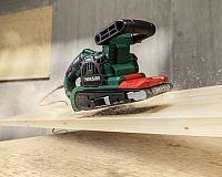 Pásová brúska Parkside PBSD 600 A1