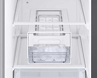 Samsung RS66A8100SL výrobník ľadu