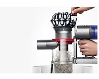 Bezvreckový tyčový vysávač Dyson V8 Absolute+