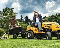 Záhradný traktor Riwall PRO RLT 92 T recenzia